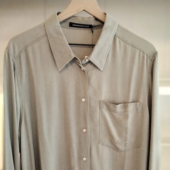 New! Calvin Klein Blouse 🌼 NWT - Picture 2 of 8